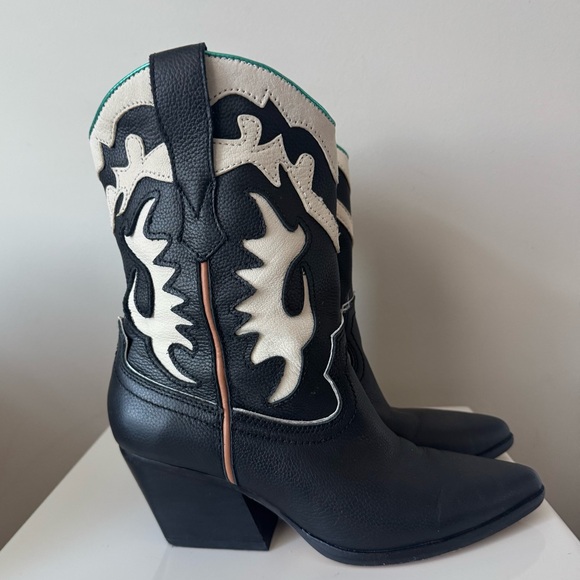 Dolce Vita Landen Boots in Black 7.5 - Picture 7 of 13